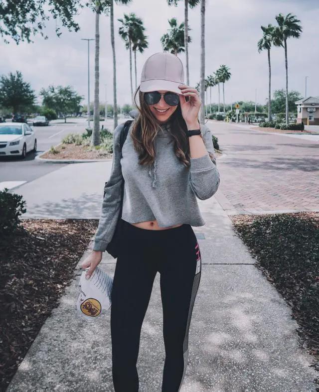 ！这妹子教你如何成为街头最吸睛的焦点！AG真人游戏平台入口出街必备穿搭秘籍